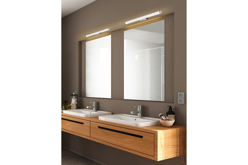 Mattimo H2O LED Vägglampa 60cm krom - Vit - Belysning & el - Inomhusbelysning & lampor - Möbelbelysning & integrerad belysning