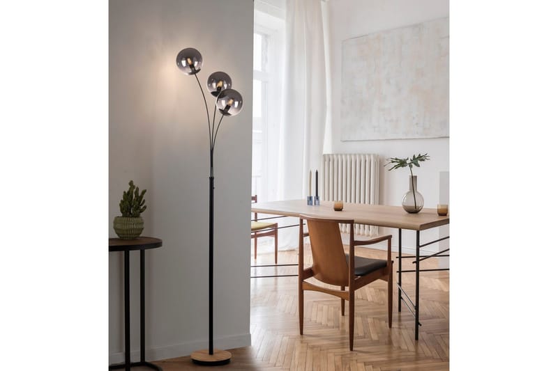 Widow Just Light Golvlampa - Wood - Belysning & el - Inomhusbelysning & lampor - Sovrumslampa
