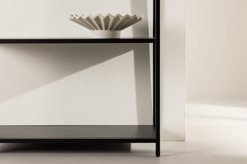 Montevideo Svart Bokhylla 70 cm i Metall - Svart - Förvaring - Hylla - Bokhylla