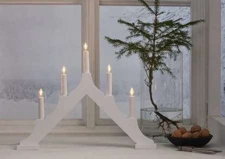 Alma Adventsljusstake 44 cm - Elljusstake i Trä för Fönster - Vit - Inredning - Julpynt & helgdekoration - Julpynt & juldekoration