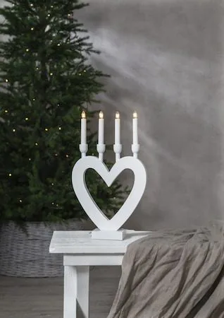 Dala Hjärtformad Adventsljusstake 27 cm - Ljusstake i Trä - Vit - Inredning - Julpynt & helgdekoration - Julpynt & juldekoration