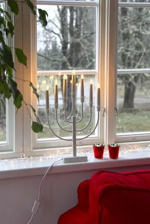 Kristina Adventsljusstake 31 cm - Ljusstake i Metall för Advent - Vit - Inredning - Julpynt & helgdekoration - Julpynt & juldekoration