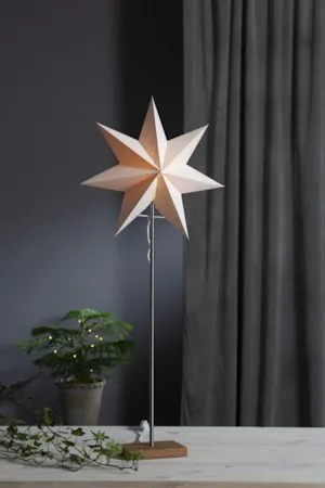 Moa Hög Adventsstjärna på Fot 82 cm med skärm i Plast med Metallstativ - Vit - Inredning - Julpynt & helgdekoration - Julpynt & juldekoration