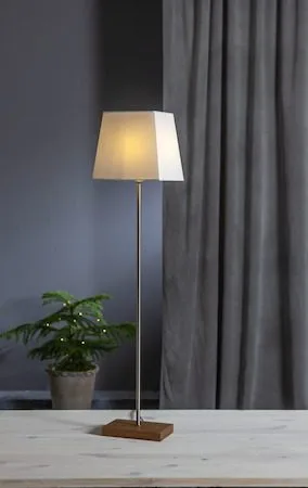 Moa Hög Adventsstjärna på Fot 82 cm med skärm i Plast med Metallstativ - Vit - Inredning - Julpynt & helgdekoration - Julpynt & juldekoration