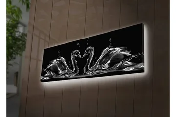 Canvastavla med LED-belysning 30x90 cm - Eleganta svanar i vattenrörelse - Svart / Vitt / Grått - Inredning - Tavlor & konst - Canvastavlor