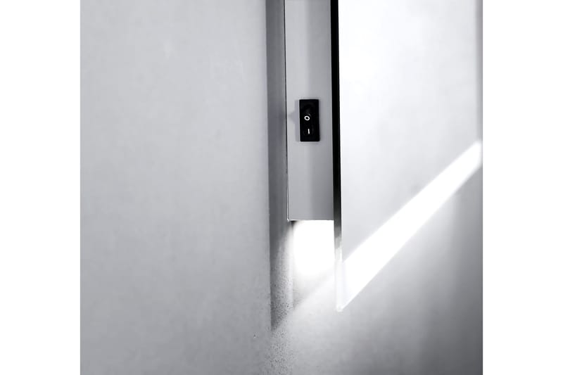 Lannabruk Badrumsspegel 70 cm LED-belysning - Hus & renovering - Kök & bad - Badrum - Badrumsmöbler & badrumsinredning - Badrumsspegel