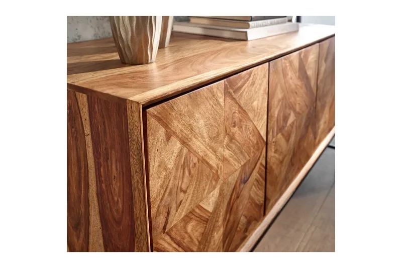 Sideboard Wohnling Massivt trä, triangulär optisk inläggning, 123 cm med 3 dörrar, industriell - Förvaring - Förvaringsmöbler - Sideboard & skänk