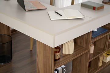 Regar Skrivbord 130x72x120 cm - Cashmere och Walnut - Möbler - Bord & matgrupper - Kontorsbord - Skrivbord - Hörnskrivbord