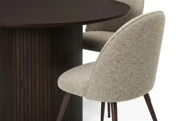 Kopparbo Matgrupp runt 110 cm Rökt Ek med 4 Nibe Plus Matstolar - Rökt ek - Möbler - Bord & matgrupper - Matgrupper