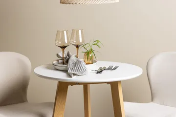 Leonora Matbord 65 cm med 2 Lilja Matstol - Möbler - Bord & matgrupper - Matgrupper