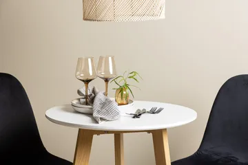 Leonora Matbord 65 cm med 2 Polar Köksstol - Möbler - Bord & matgrupper - Matgrupper