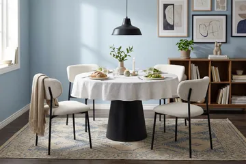 Siena Matgrupp runt 110 cm med 4 Lucy Matstolar - Svartlaserad ek - Möbler - Bord & matgrupper - Matgrupper