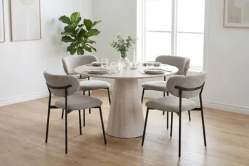 Siena Matgrupp runt 110 cm Vitlaserad med 4 Lucy Matstolar - Vitlaserad - Möbler - Bord & matgrupper - Matgrupper
