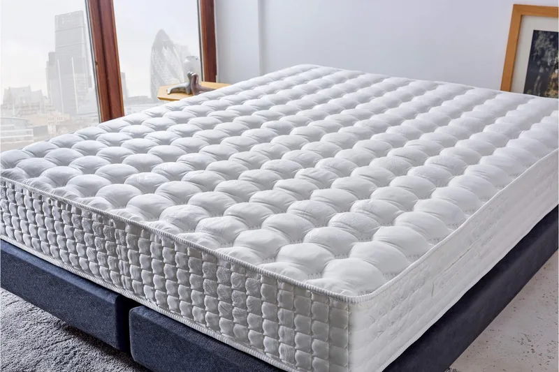 Resårmadrass 150x200 cm - Vit - Möbler - Säng - Madrasser - Resårmadrass & resårbotten
