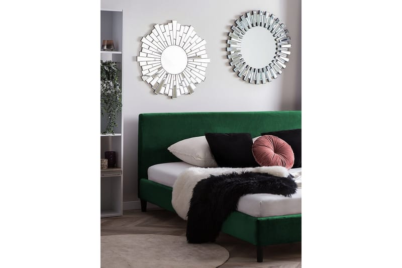 Fitou Sängram 180x200 cm i Sammet med Sänggavel - Grön - Möbler - Säng - Sängram & sängstomme