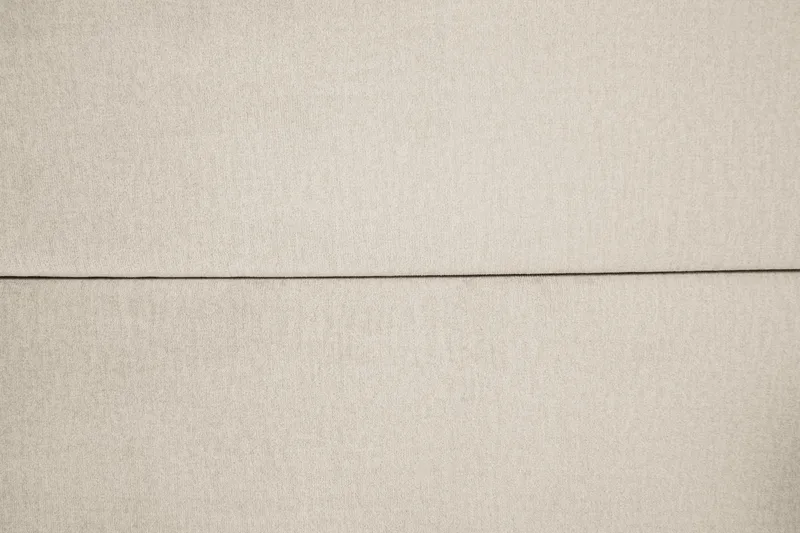 Royal Velvet Komplett Sängpaket 210x210 cm - Beige med höga guldben - Möbler - Säng - Komplett sängpaket
