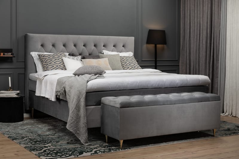 Royal Velvet Sänggavel 210 cm - Ljusgrå - Möbler - Säng - Sängtillbehör & sänggavel - Sänggavlar & huvudgavlar