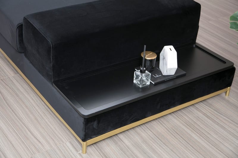 Mezonzo 4-sits Soffa - Svart - Möbler - Soffa - 4 sits soffa