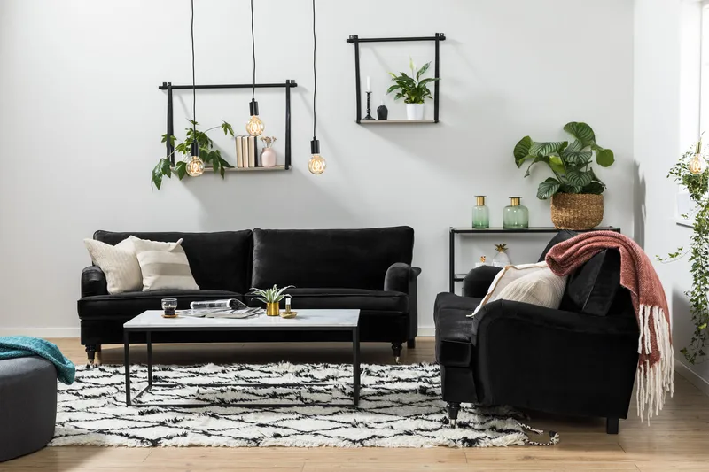 Howard Classic 2-sits Svängd Sammetssoffa - Svart - Möbler - Soffa - Howardsoffor